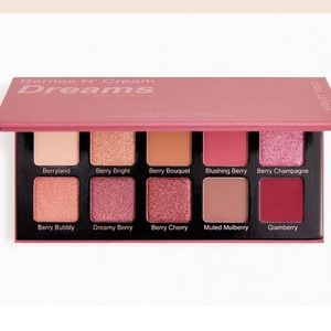 VIOLET VOSS
Eyeshadow Palette(OFFER ACEPTS)